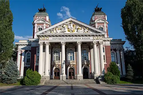 Народен театър „Иван Вазов“