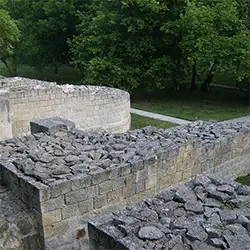 Крепостна стена в „Абритус“