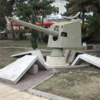 Паметникът с морско оръдие „Шнайдер“