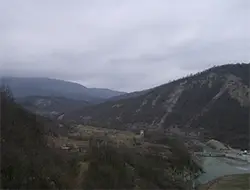 Преславска (вляво) и Драгоевска планина (вдясно)