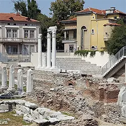 Римският одеон