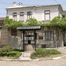 Синджирли бунар – построен е през 1813 г.