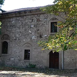 Църква паметник „Св. Архангел Михаил“