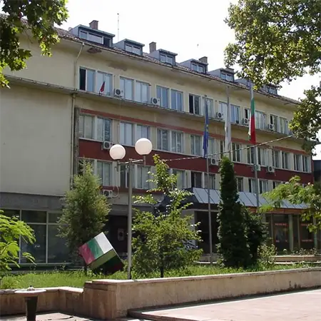 Град Долна Митрополия