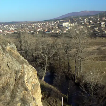 Град Земен