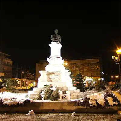 Паметник на Георги Измирлиев