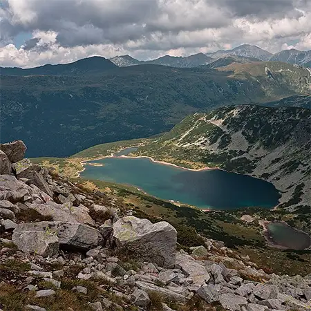 Смрадливото езеро