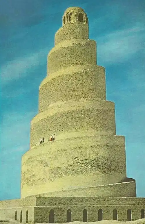 Минарето на Голямата джамия в Самара